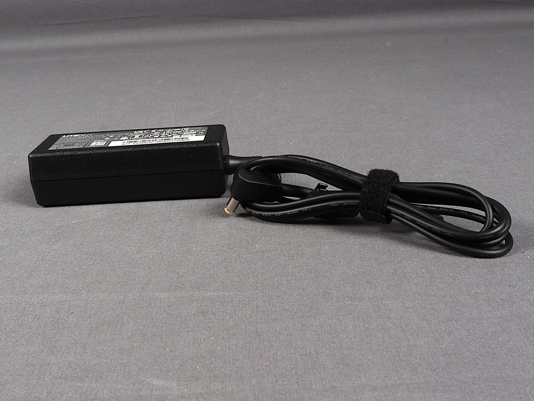 Ladegerät: LITEON AC Adapter 65W 19V – Neu (gemäss Beschreibung) aus Steinen von Restwert_Steinen 5