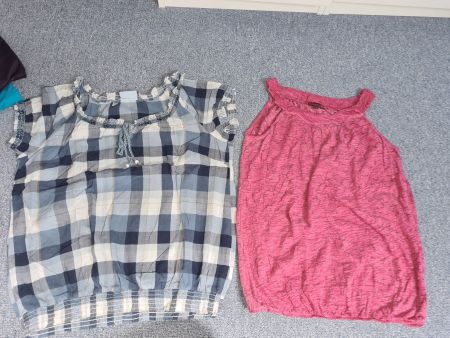 2 T-Shirt kariert + ausbrenner Gr. 42/40