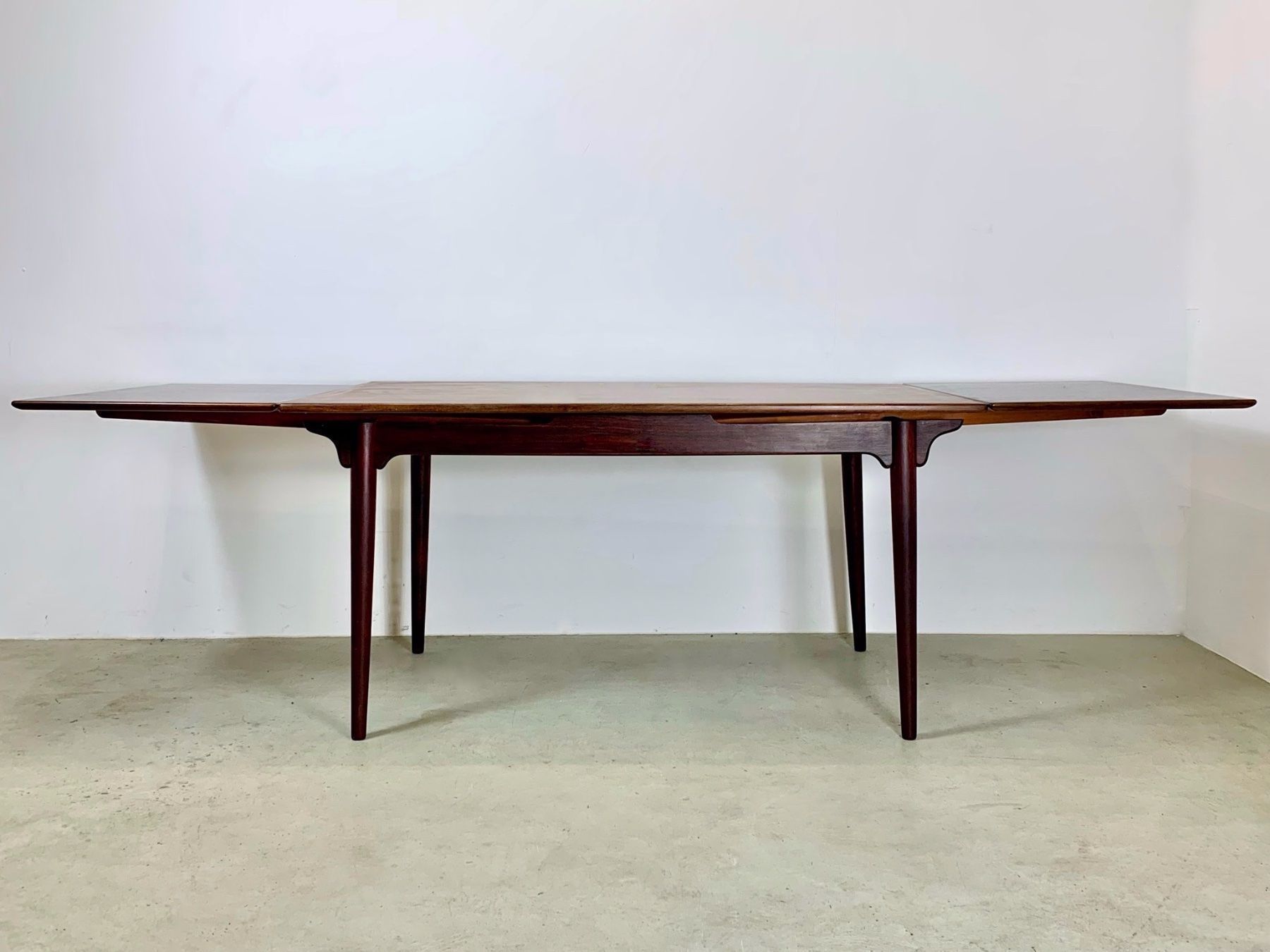 Tische: Gunni Omann Palisander Esstisch Model 54 – Gebraucht aus Basel von MidMod20C 7