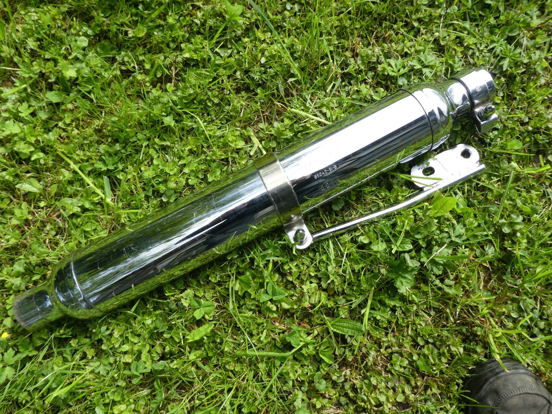 Harley-Davidson Alle Motorradersatzteile: Harley Davidson Cigar Muffler 2 into 1 Vintage with Pipe – Gebraucht aus Schwadernau von  5