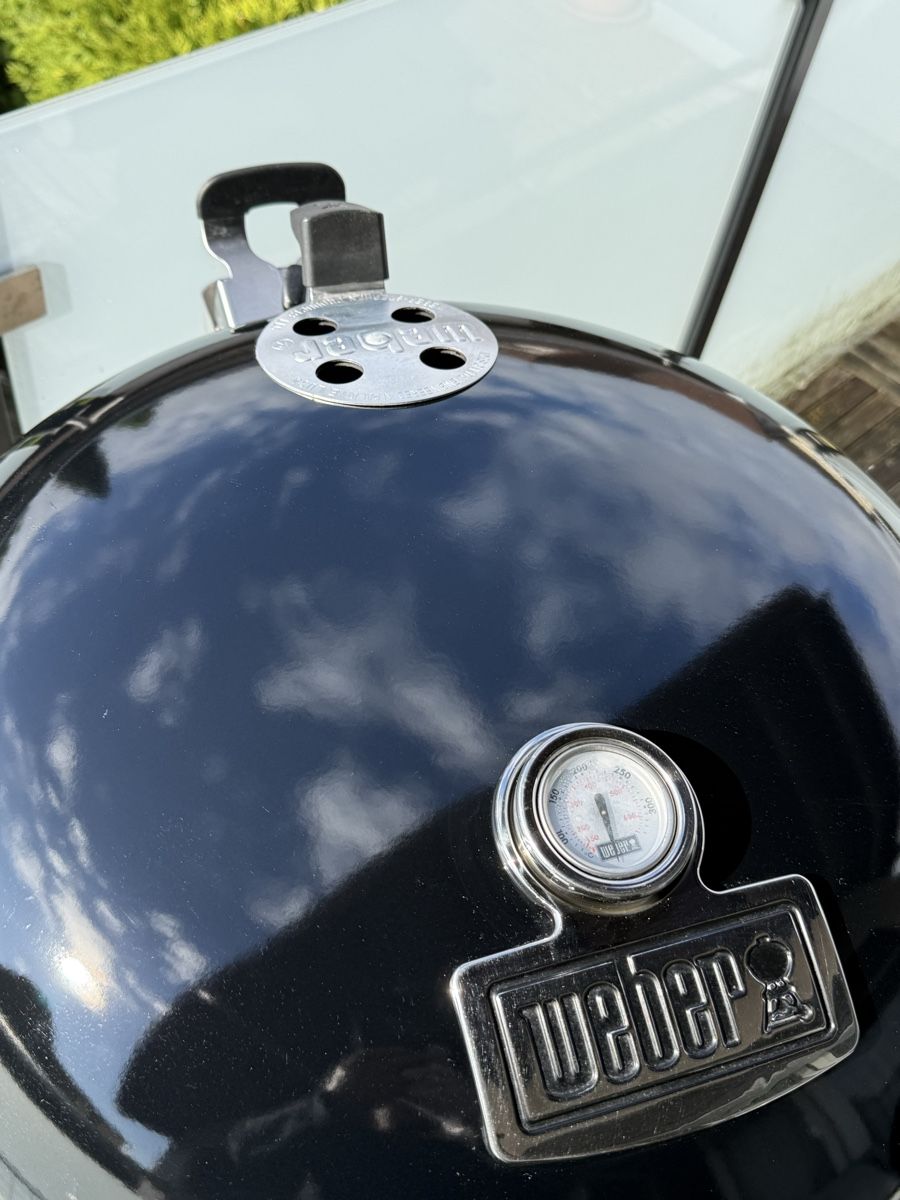 Grills: Weber Holzkohlegrill Master-Touch Premium E-5770 – Gebraucht aus Safenwil von Mubuch 1
