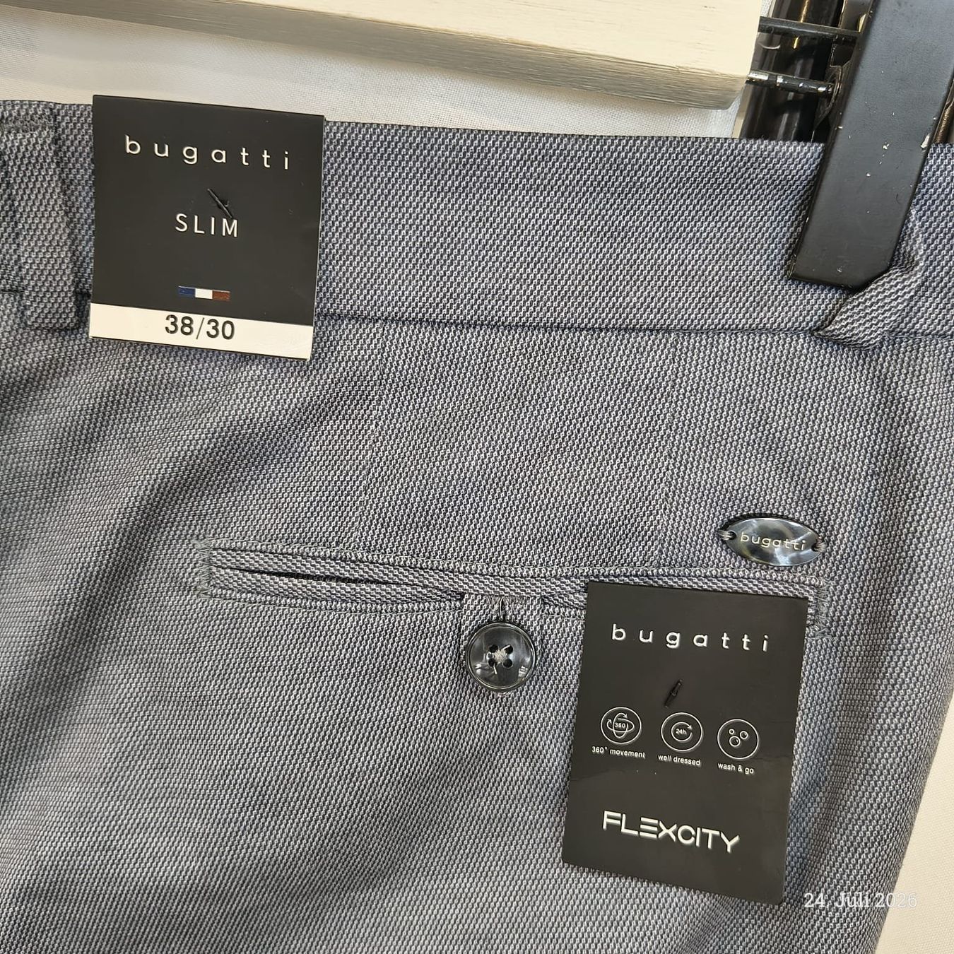 Bugatti Pantaloni: Bugatti Hose SLIM 38/30 grau neu mit Etikett – Usato da Emmetten venduto da SecondhandSiska 2