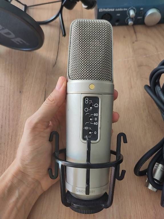 Microphones: Set per Podcast AudioBox USB + Microfono + Pop Filter – D'occasion à Novaggio par GreenWebSolutions 1