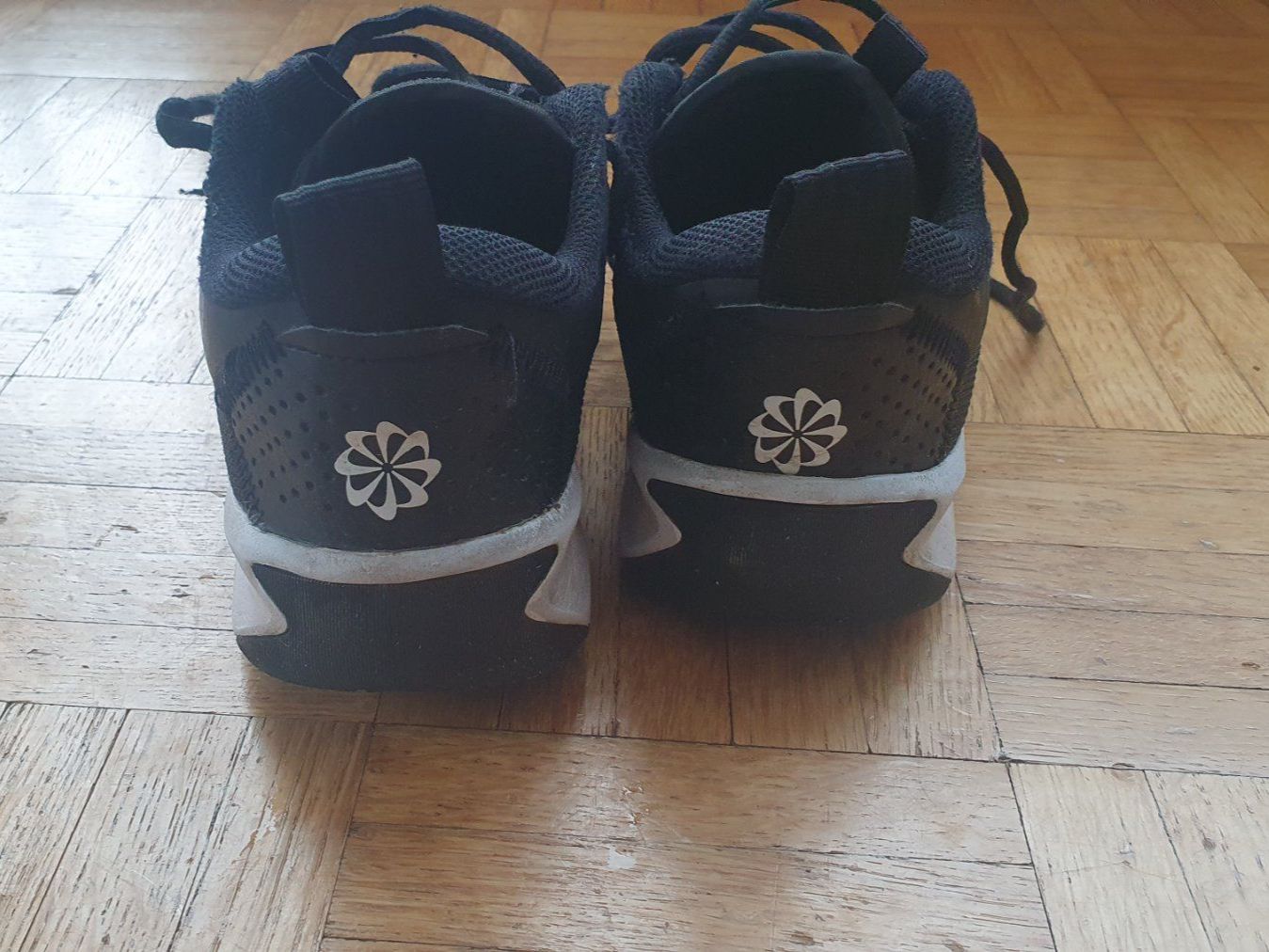 Nike Scarpe per ragazzi: Nike Sneaker, Grösse 35.5 – Usato da Zürich venduto da Kadija6 3