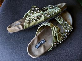 ZARA : Sandales satin vert olive et pierreries 38