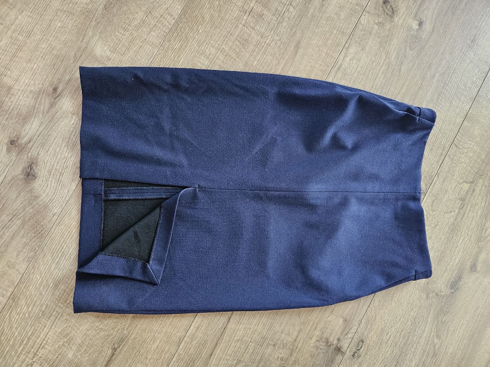 Gant Gonne: Bleistift Rock von GANT  Gr.  34 – Nuovo (secondo la descrizione) da Rhäzüns venduto da inf_rcj7 3
