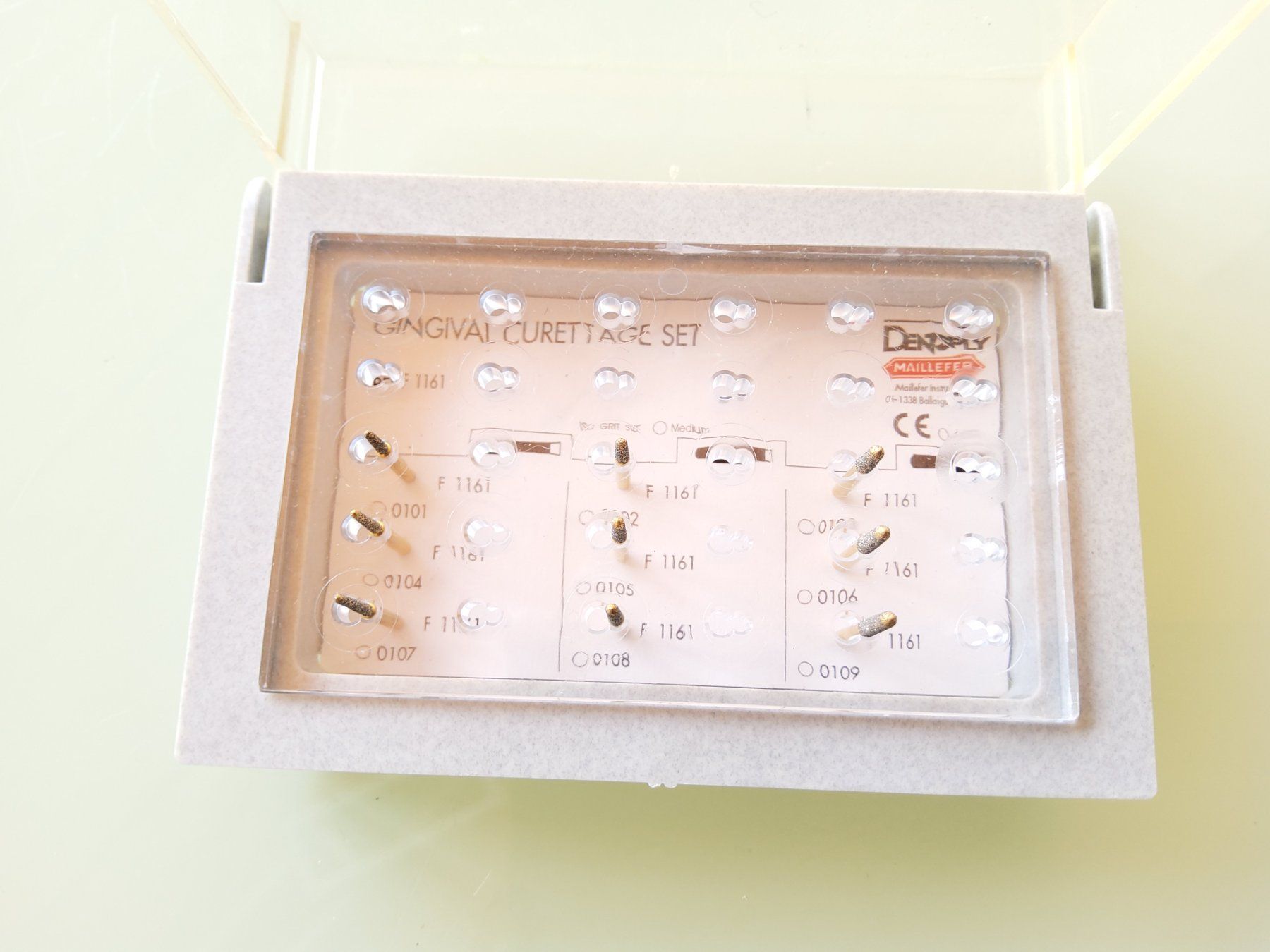 Tutti gli attrezzi: Coffret de fraises Dentsply Maillefer – Usato da Malleray venduto da Broc-Mo 2