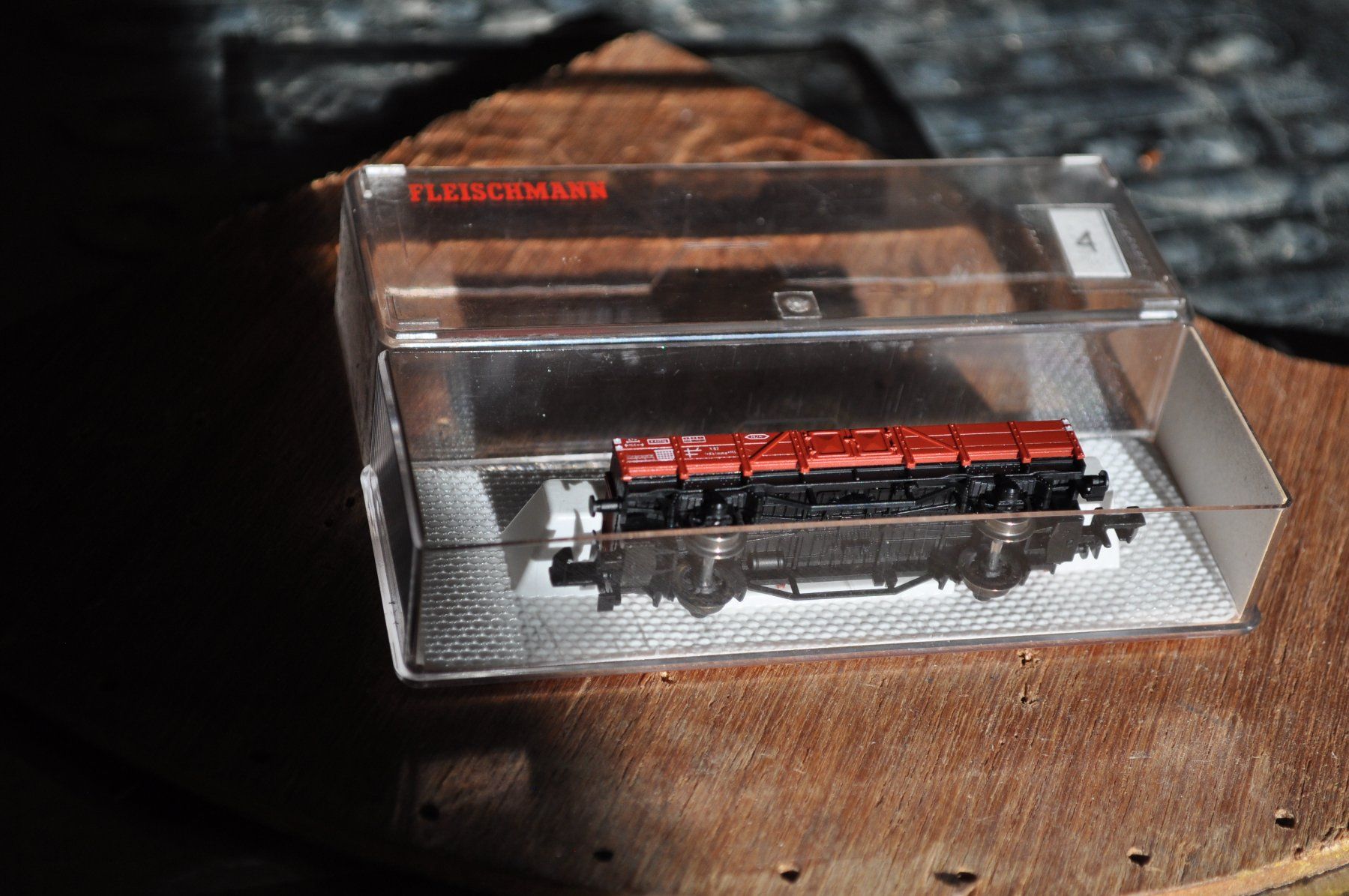 Fleischmann Modellini di ferrovie: Fleischmann Flachwagen 8200 – Usato da Lauerz venduto da erevum91