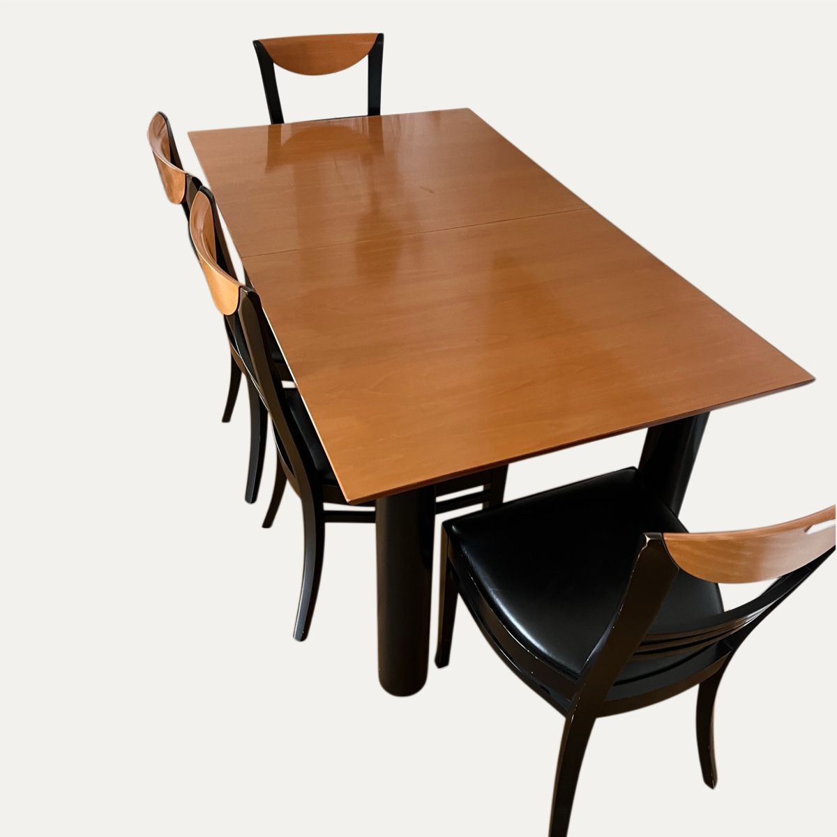 Tischset: Tisch mit 4 Stühlen Holz schwarz gebraucht – Gebraucht aus Emmen von codici 2