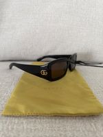 Gucci Sonnenbrille Schwarz Gold GG Top Zustand für den So...