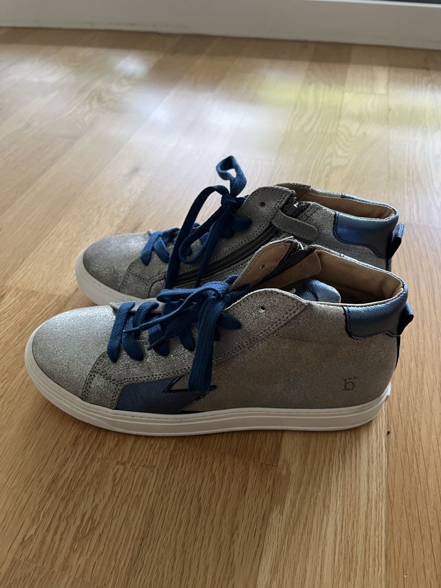 Schuhe für Mädchen: Silberne Benjie Mädchen Schuhe, Grösse 38 - neu – Neu (gemäss Beschreibung) aus Zürich von JtheBAB 1