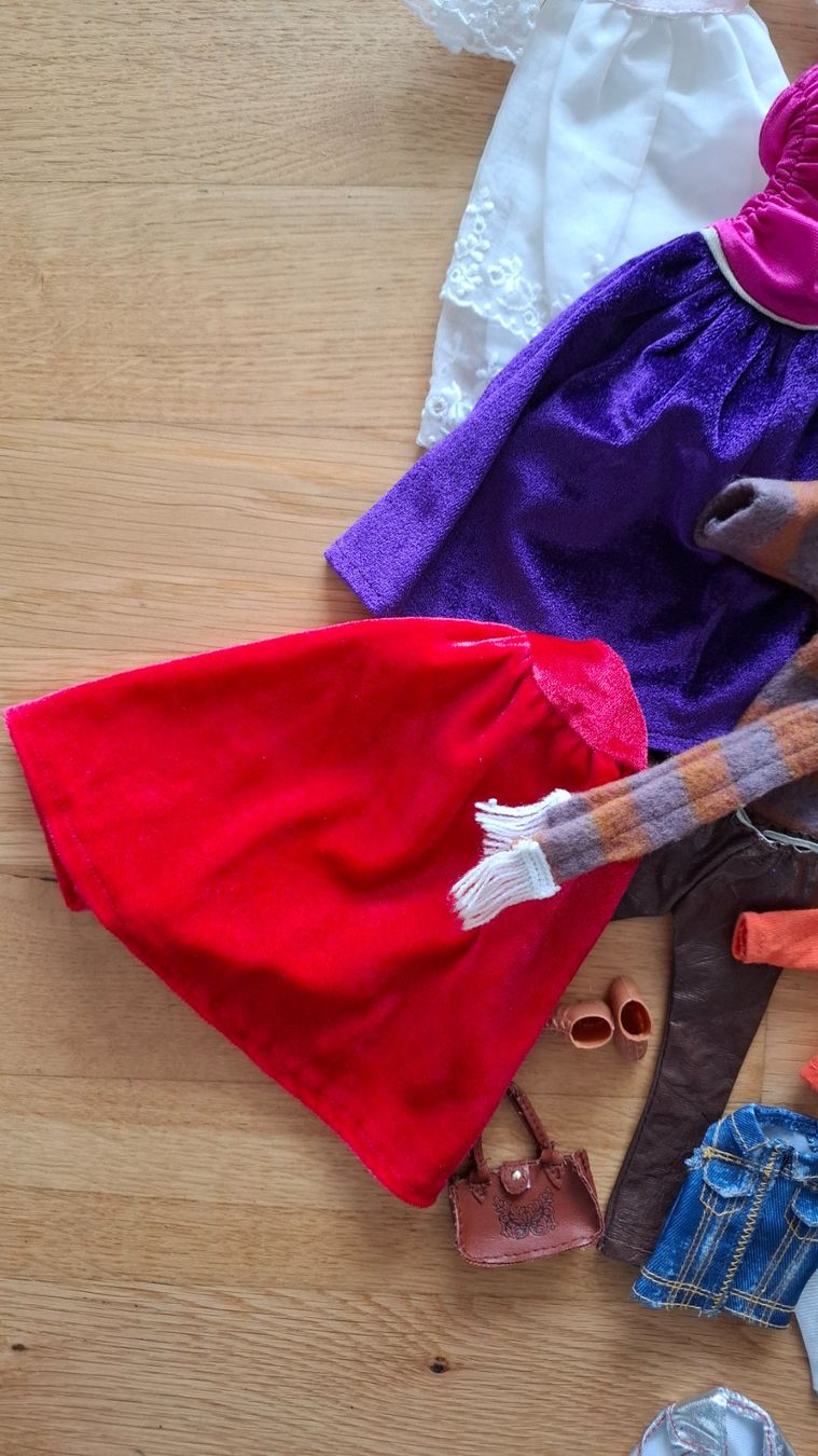 Puppen: Vintage-Kleiderlot – Gebraucht aus Frauenfeld von PaperPlane63 4