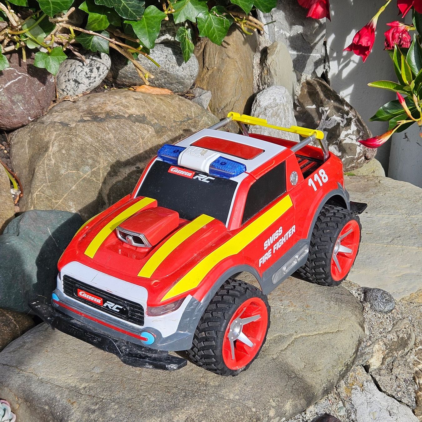 Carrera RC Kits de montage: Carrera Feuerwehrauto ferngesteuert – D'occasion à Oberiberg par Zion64