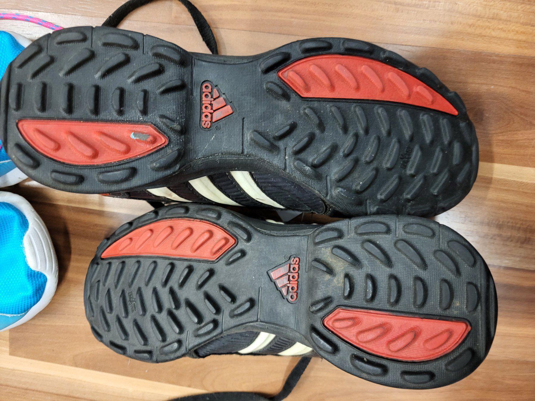 Nike Chaussures hommes: Turnschuh gr 38 Nike oder adidas     B7 – D'occasion à Schwarzenburg par Flamingo07 1
