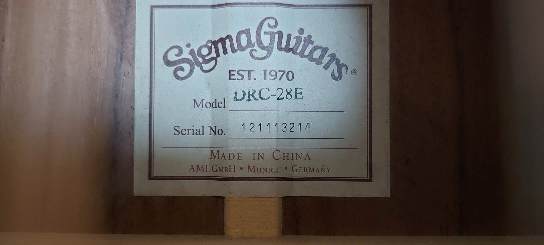 Sigma Strumenti musicali: Sigma DRC-28E Electro Akustik-Gitarre, neuwertig – Nuovo (secondo la descrizione) da Glattbrugg venduto da Swissmusik 5