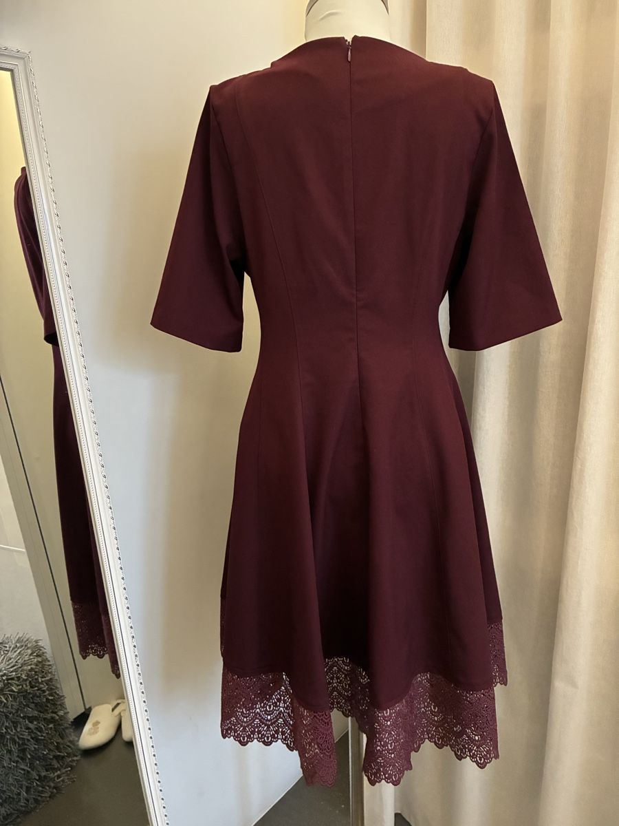 H&M Vestiti: Bordeaux Kleid mit Spitze, Grösse M, tailliert – Nuovo (secondo la descrizione) da Bäretswil venduto da Viechel 2