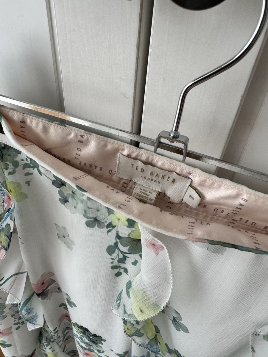 Ted Baker Robes: Damen Rock Ted Baker Grösse 34 – D'occasion à Hagendorn par meryem79 1