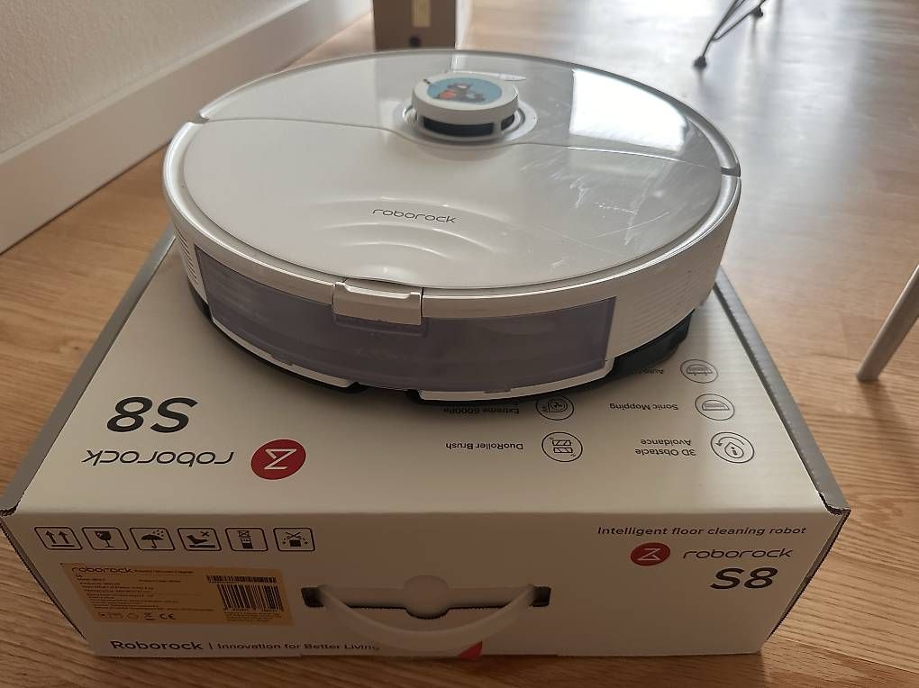 Aspirateurs & Accessoires: Roborock S8 Staubsaugroboter – D'occasion à Zumikon par nubyan