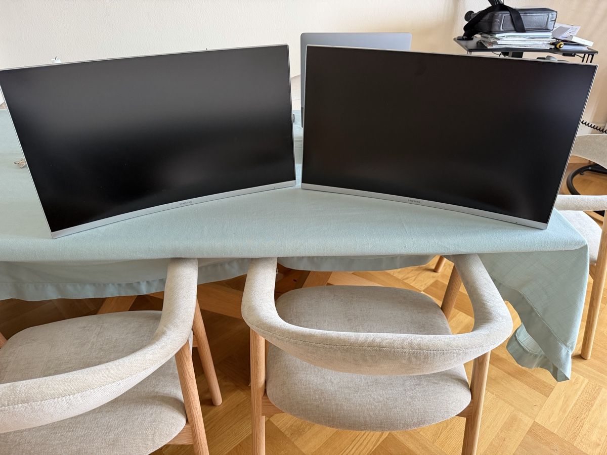 Samsung Monitor: Paire d’écrans Samsung – Usato da Neuchatel venduto da frp_ncm6