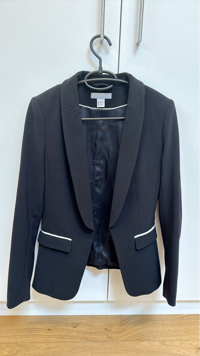 H&M Giacche: Schwarzer Blazer Grösse 36 von H&M – Usato da Raron venduto da cathy123