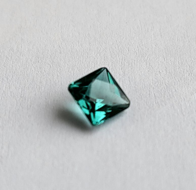 Tourmaline bleu-verte naturelle 8.60ct – Loupe Clean – Non chauffée – Origine Madagascar main image 1