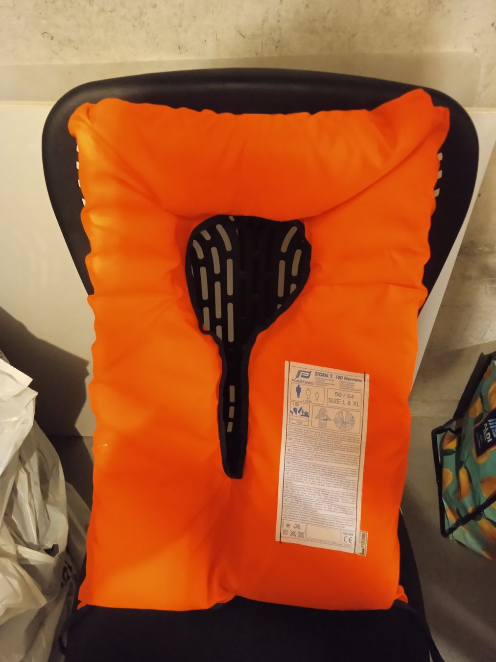 Schwimmwesten: Life vest boat 100 newton – Neu (gemäss Beschreibung) aus Flums von hec_flums
