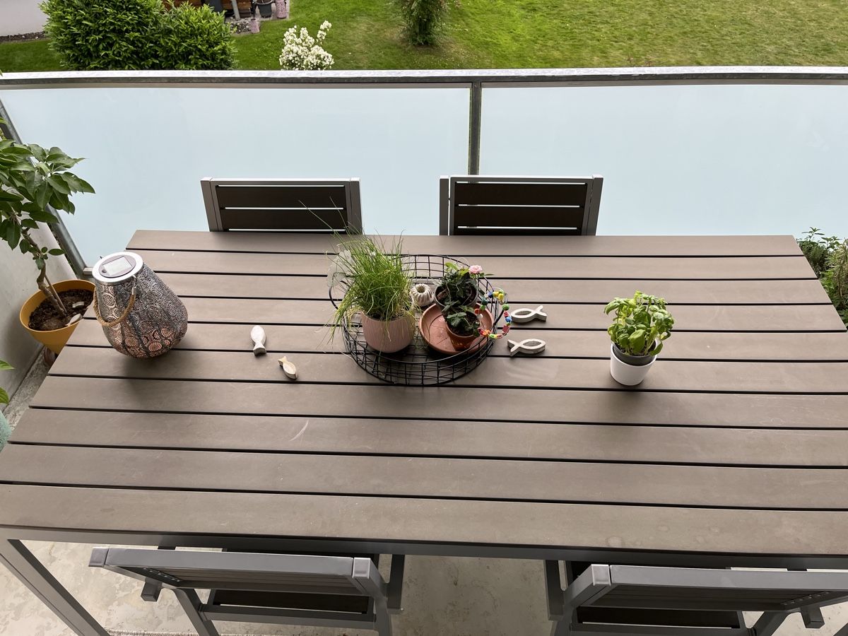 Tavoli: Gartentisch mit 8 Stühlen 200x100cm  – Usato da Langenthal venduto da Racecanyon 1