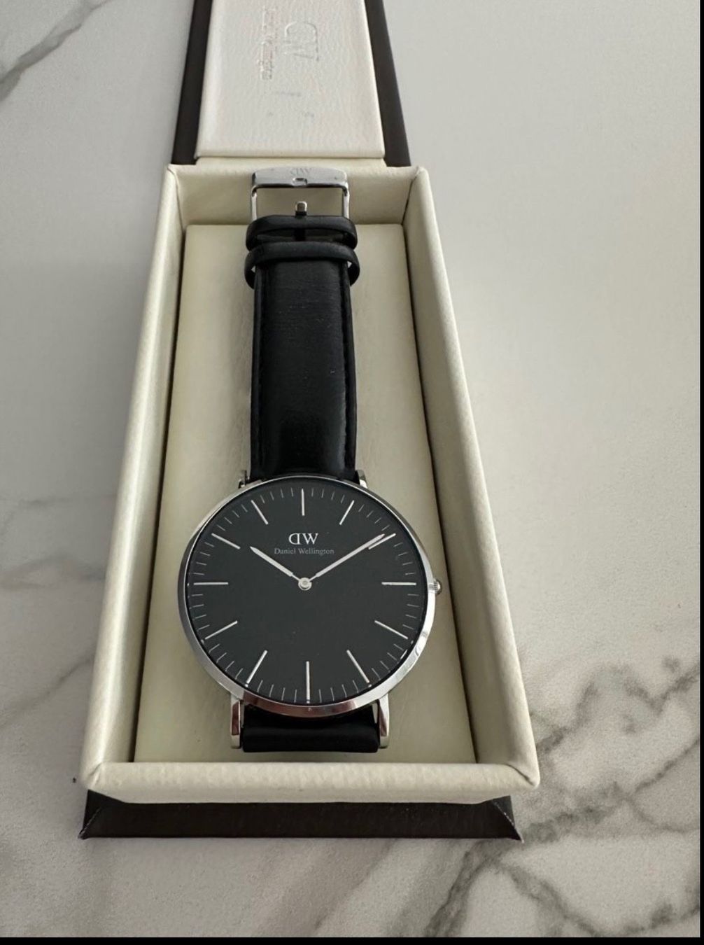 Daniel Wellington Orologi: Daniel Wellington Classic Sheffield – Usato da Zürich venduto da oli_t78p
