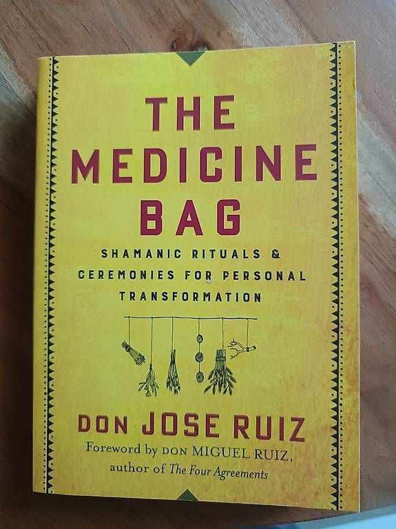 Libri: Buch "The Medicine Bag" – Nuovo (secondo la descrizione) da Brütten venduto da engiadinaa