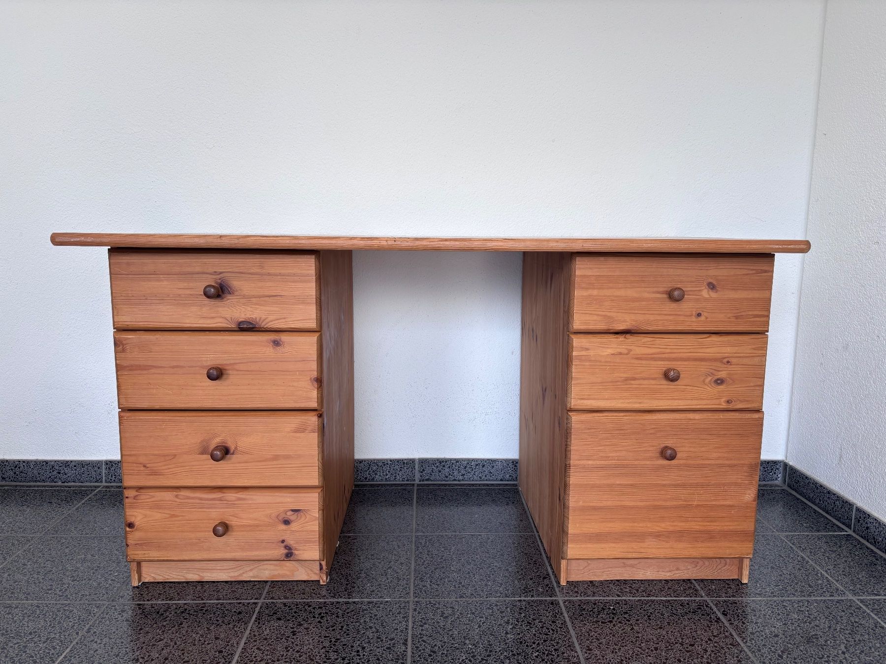 Bureaux: Schreibtisch aus Holz – D'occasion à Spiez par KMeijer 1
