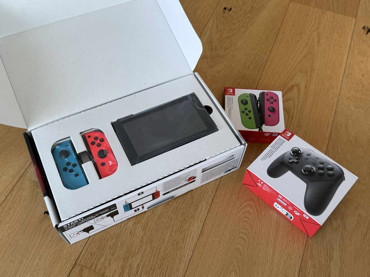 Nintendo Konsolen: Nintendo Switch Set - Top Zustand - OVP – Gebraucht aus Bettwiesen von J_Lino 7