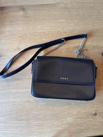 DKNY Handtasche Schwarz, neuwertig,