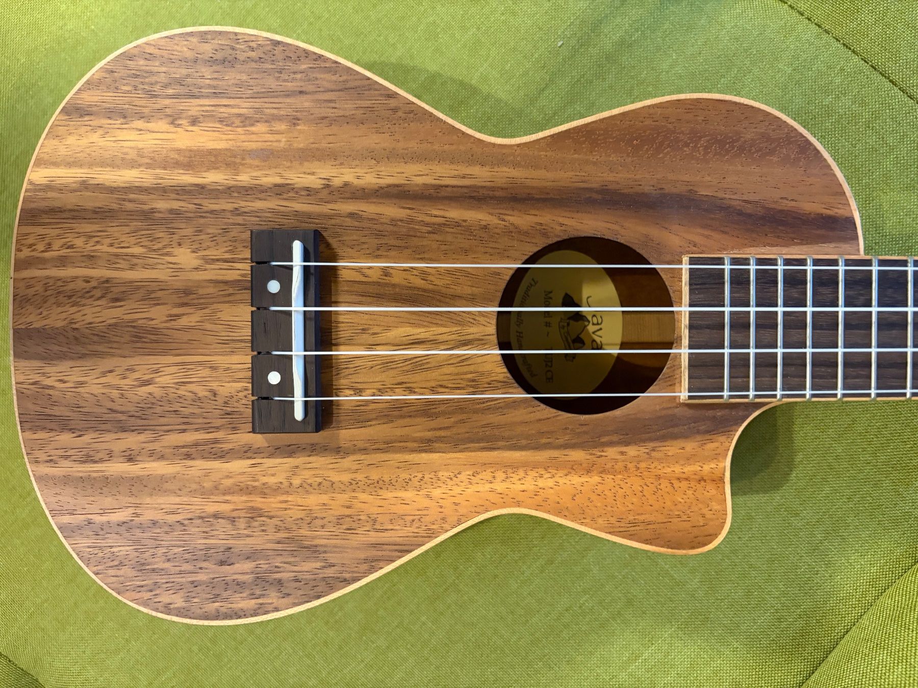 Strumenti musicali: Ukulele Java  TUJ2CE, mit Tasche. Wie NEU! – Nuovo (secondo la descrizione) da Uetendorf venduto da Superaebi 5