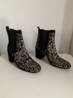 STUART WEITZMAN: Extravagante coole 'Gold'-Stiefelette, 37,5