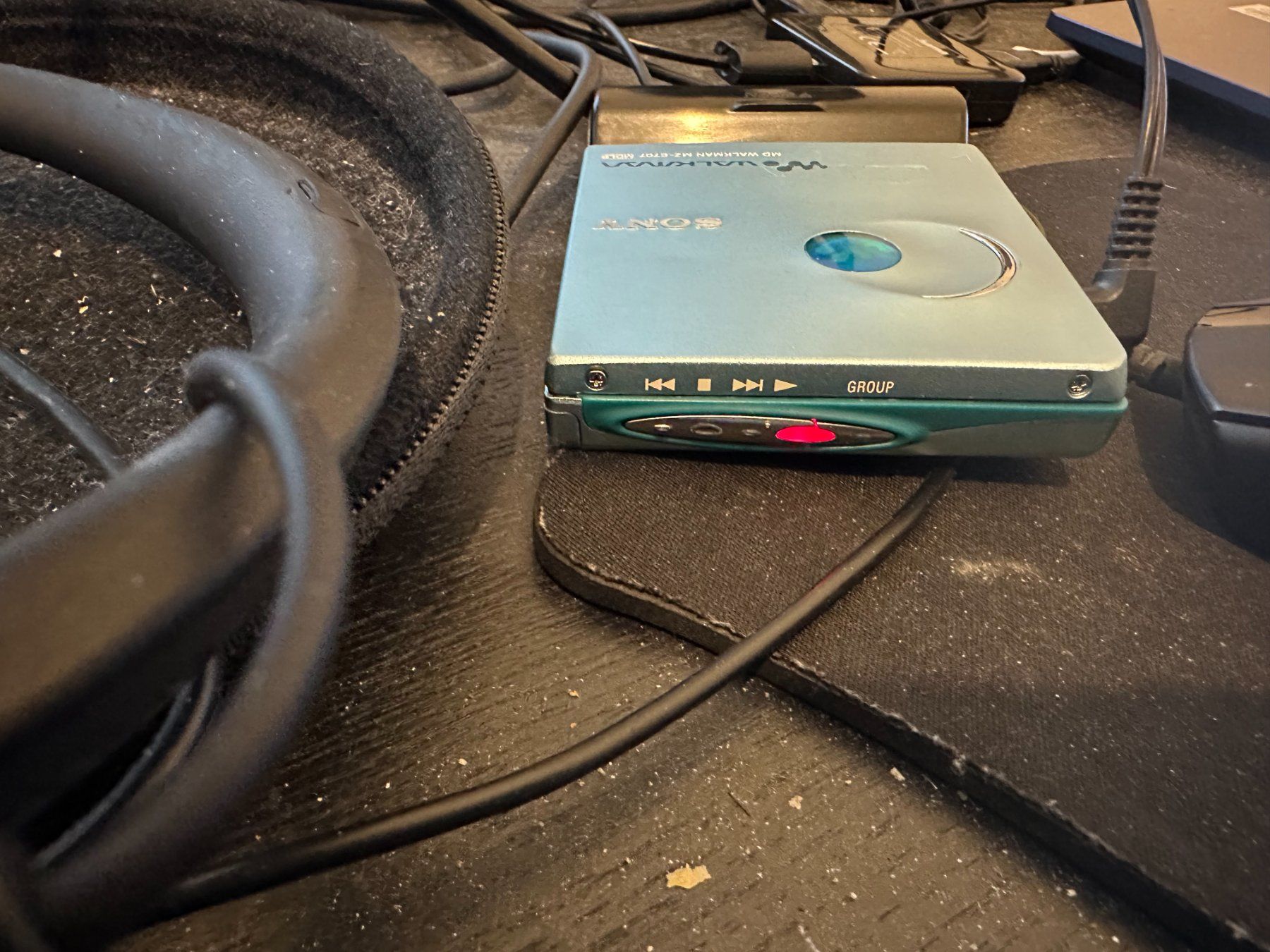Sony Minidisc: Sony MZ-E707 Minidisc - Engine working but don't read MD – Difettoso da Genève venduto da inc_9vgv 3
