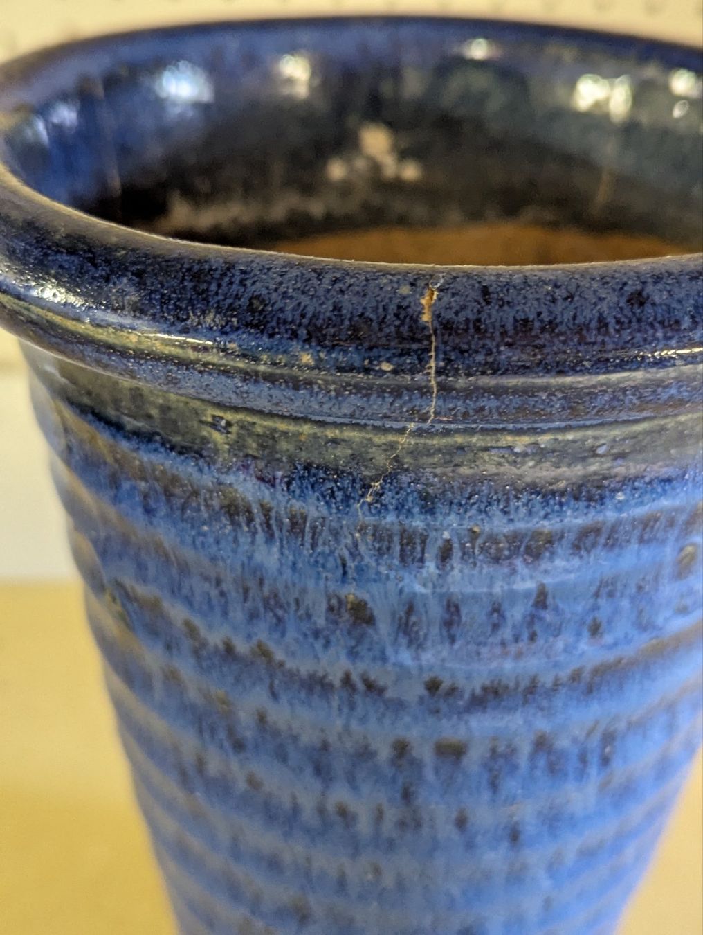 Blumentöpfe: Blauer Keramik Blumentopf 21cm hoch – Gebraucht aus Goldingen von YouAreMySunshine 1
