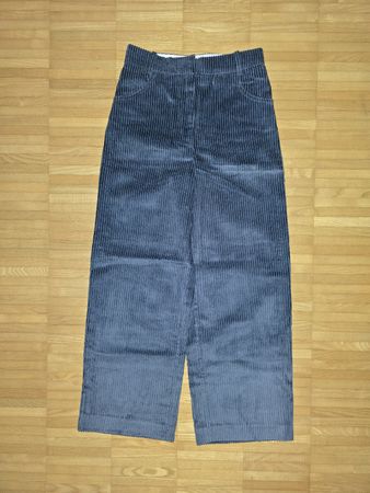 Coole Cordhose, kaltes blau, Grösse 34