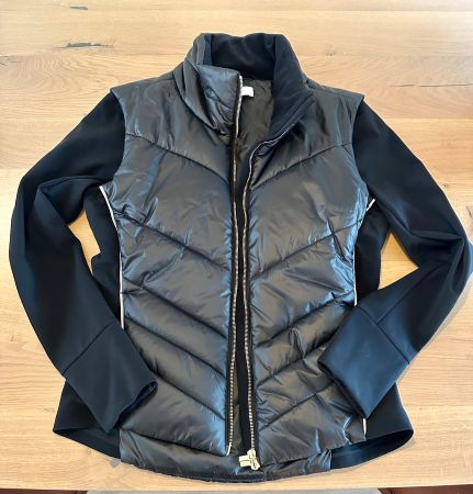 Ina Kess, Übergangsjacke/Gilet (NP1‘199.-)