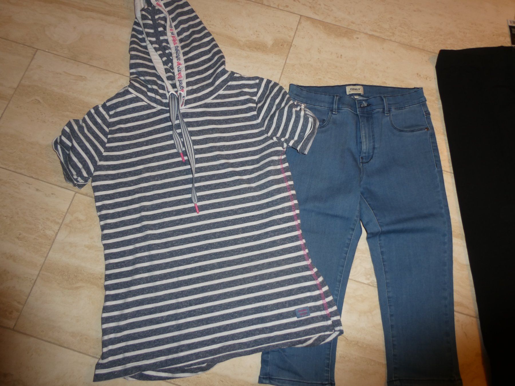 Lotti di vestiti: Damen Kleiderpaket Gr. S/M – Usato da Mels venduto da KOSL 1