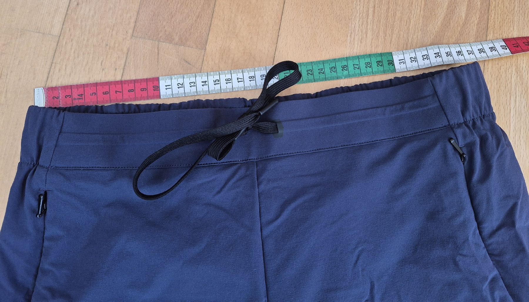 Pantaloni: On Damenhose Run on clouds S – Usato da Silvaplana venduto da suwiss22 4