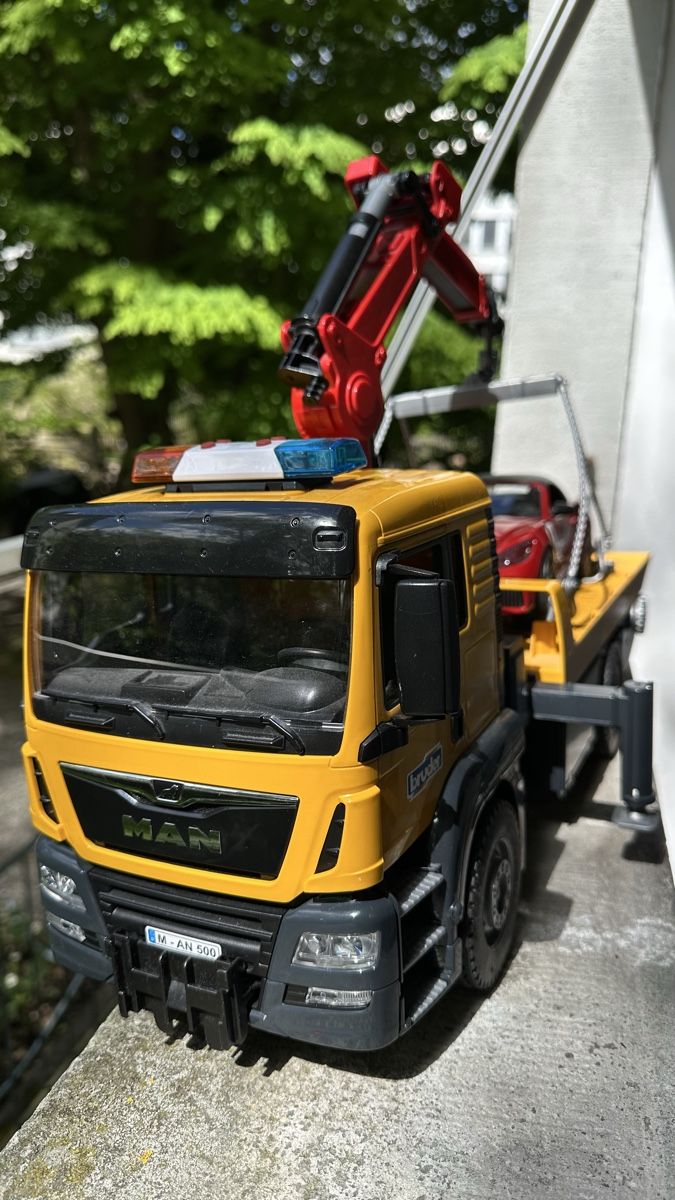 Bruder Giocattoli: BRUDER Abschleppwagen – Usato da Zürich venduto da Lena.17