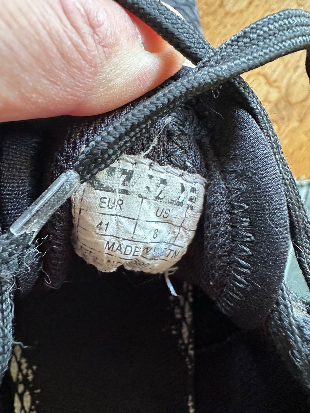 Herrenschuhe: Unihoc Turnschuhe Grösse 41 – Gebraucht aus Niederbüren von Hudi_1974 2