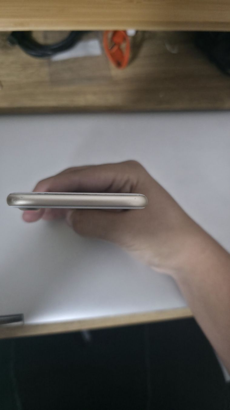 Apple Handys / Smartphones: iPhone 7 - Rose Gold - 32GB - Mint Condition – Neu (gemäss Beschreibung) aus Noës von sim_75ws 4
