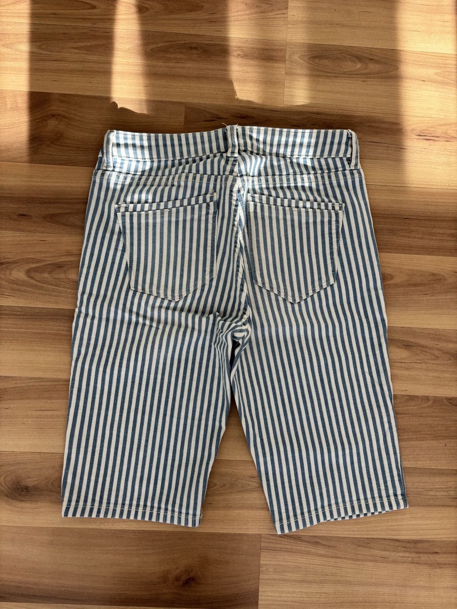 C&A Pantaloni: Gestreifte Shorts, Grösse 34 – Usato da Zumholz venduto da puerro01 1