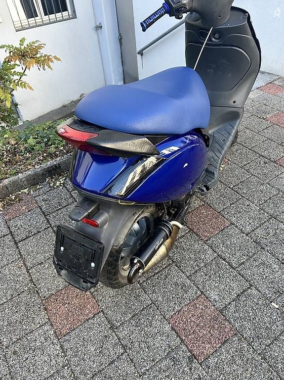 Piaggio Scooters: Piaggio ZIP – D'occasion à Bülach par mfr_yhc6 1