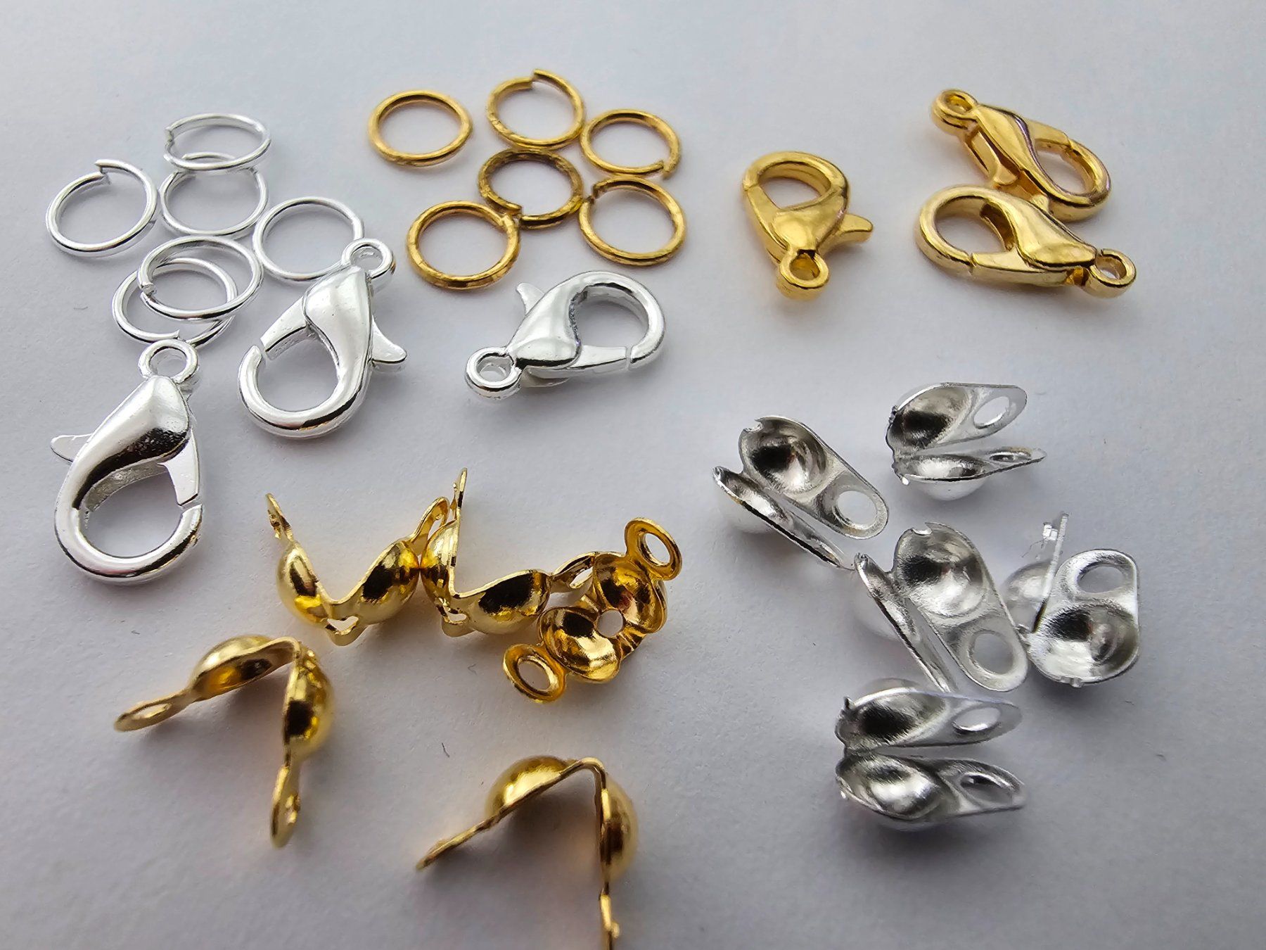 Attrezzatura da arrampicata: 960x Endteile in Box Basteln Karabiner Schmuck Silber Gold – Nuovo (secondo la descrizione) da Riedt b. Erlen venduto da Gottestraene 1