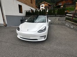 Tesla Model 3 AWD LR