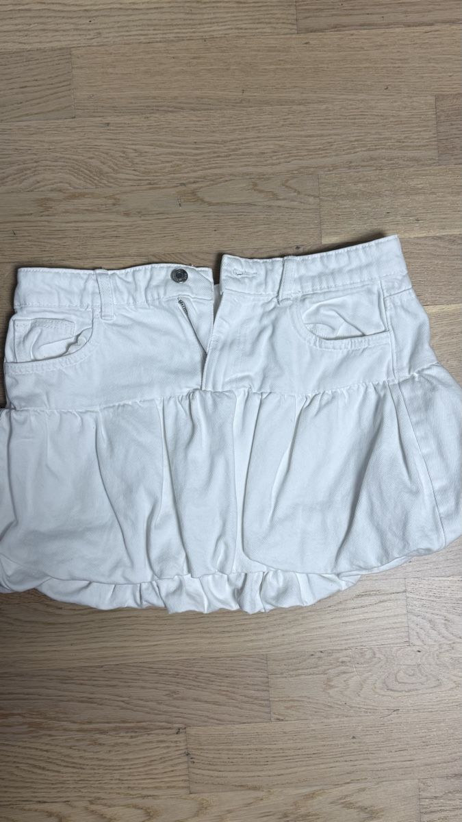 Zara Gonne: Jupe blanche Zara taille S bon état – Usato da Cham venduto da Ezhdoll 3