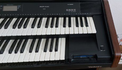Strumenti musicali: Technics - Orgel SX-EX 25 mit Orgelbank – Usato da Einsiedeln venduto da patty01 2