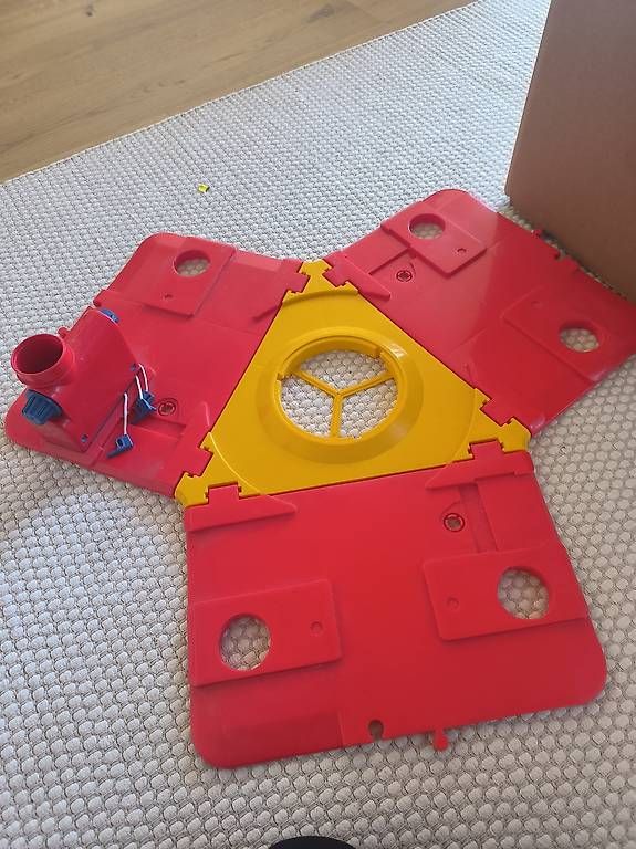 Spielzeuge: Parkhaus mit 7 Etagen – Gebraucht aus Siegershausen von kri_y5fg
